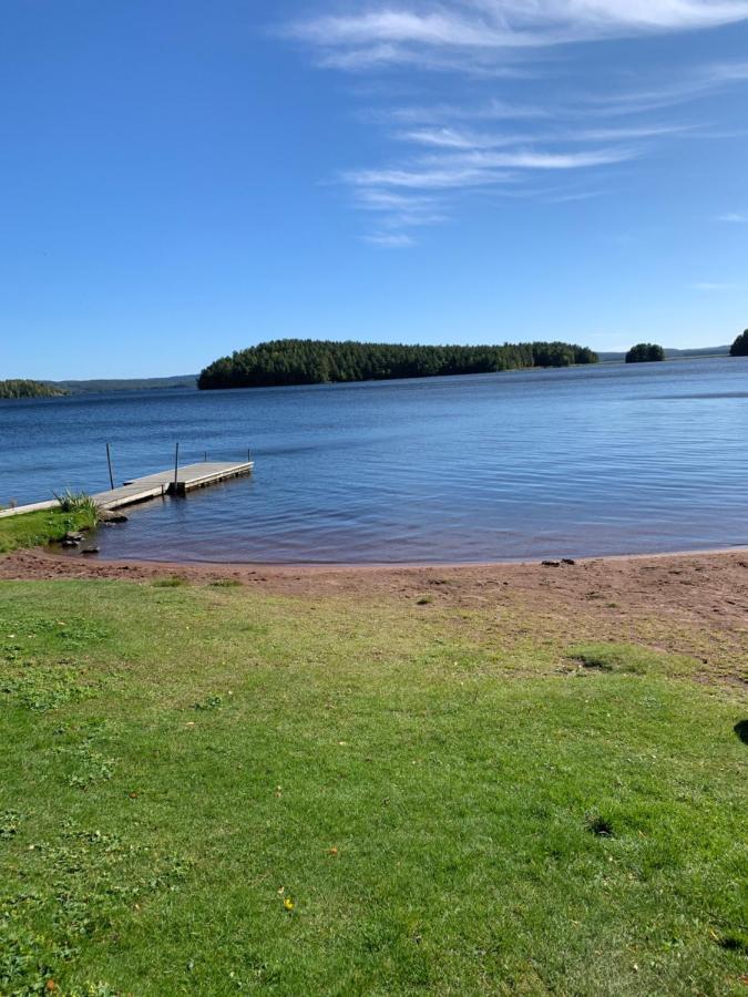 Lakeside Log Cabin Framby Udde Falun Buitenkant foto